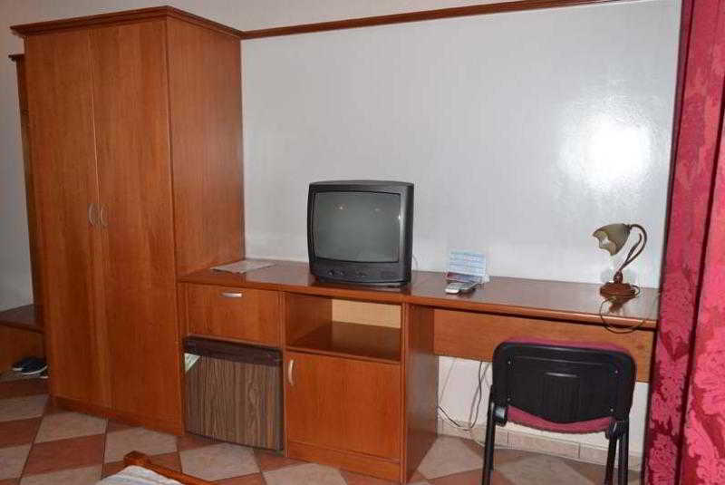 טיראנה Lugano Hotel מראה חיצוני תמונה