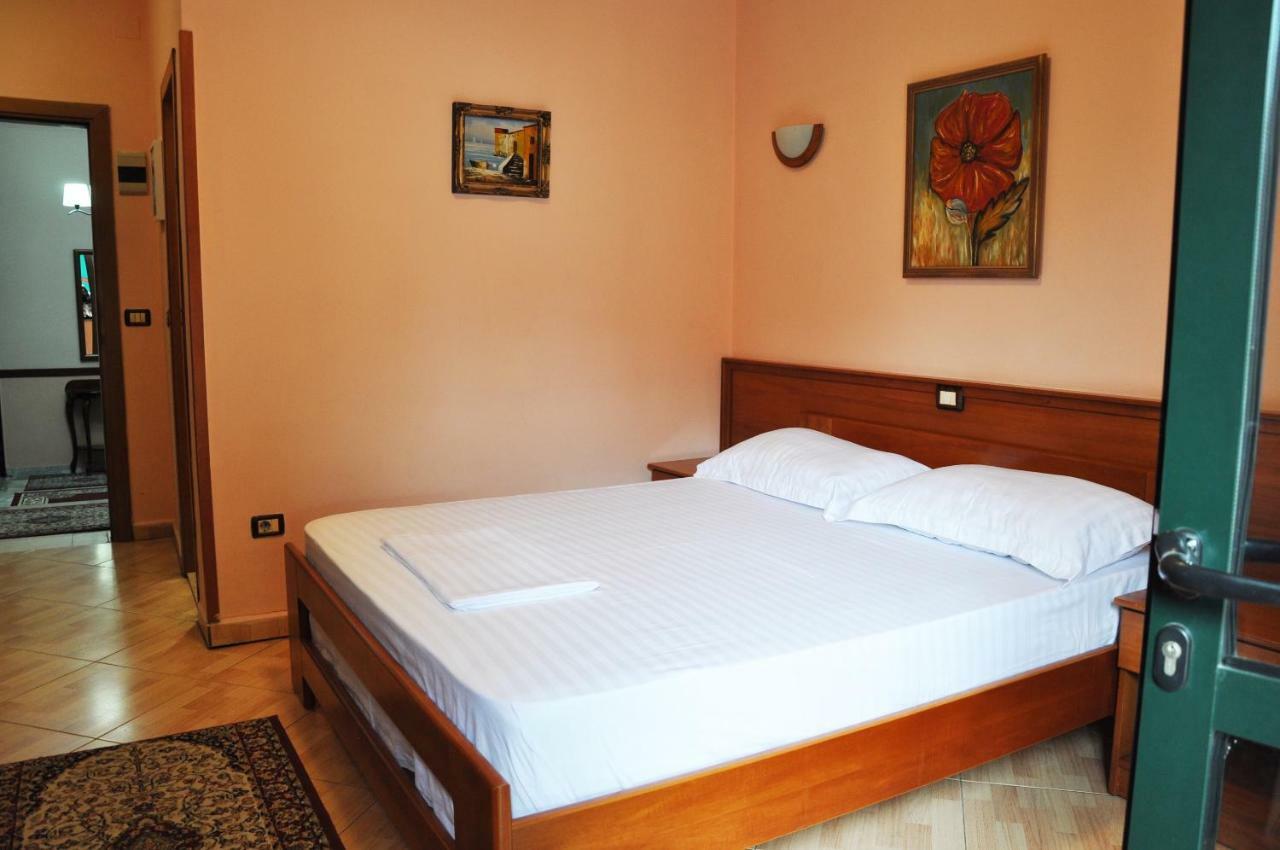 טיראנה Lugano Hotel מראה חיצוני תמונה